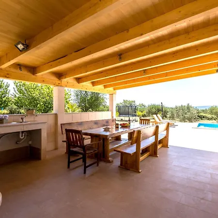 Summertime Villa