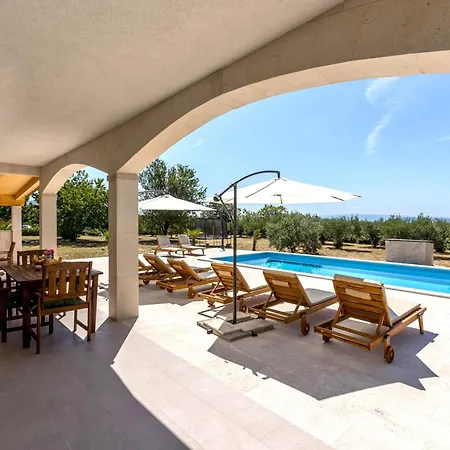 Villa Summertime *